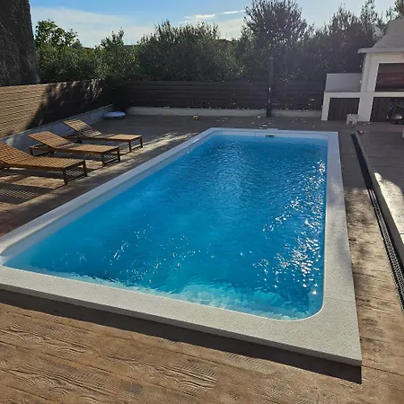 Vila Sunn Joy Kastela
